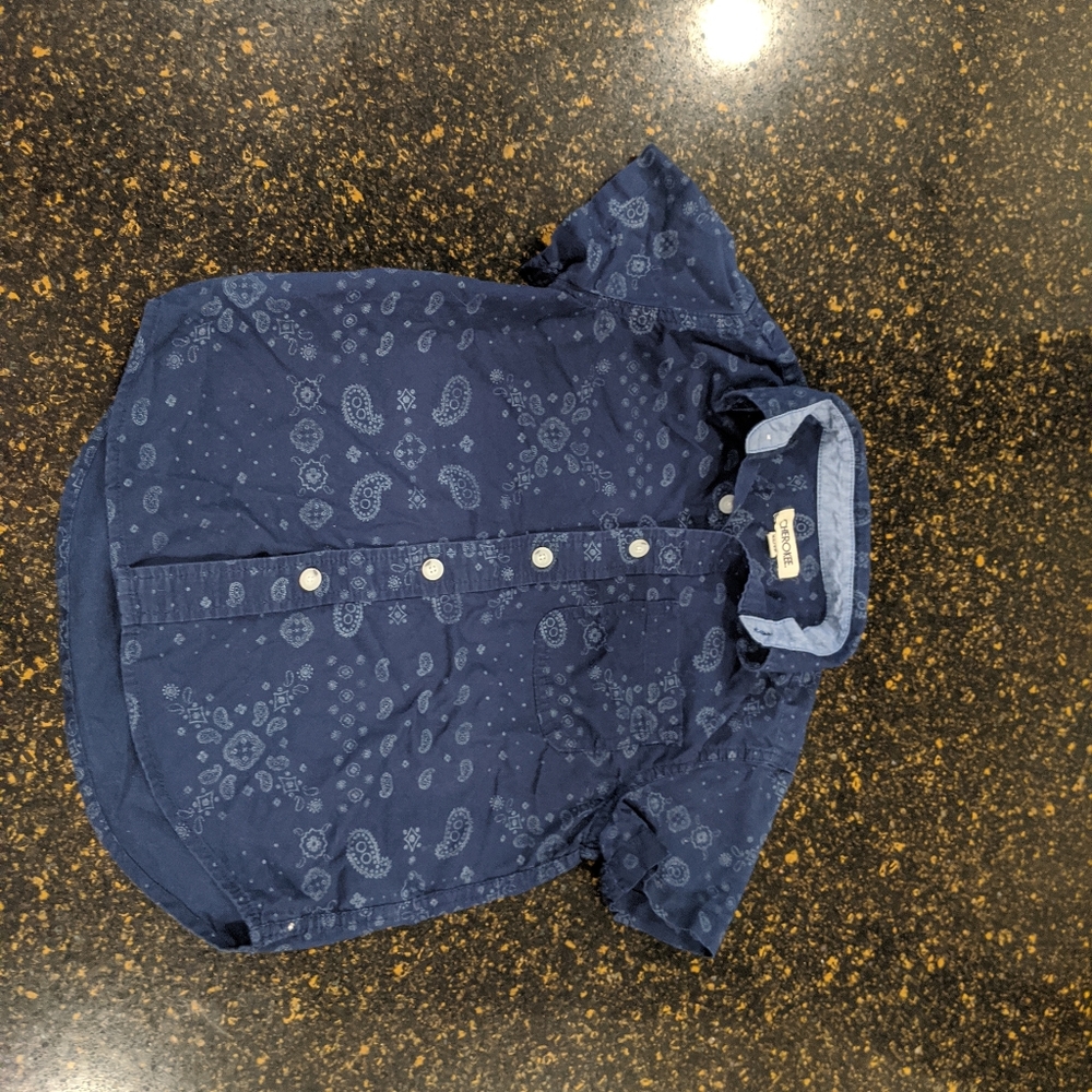 Short sleeve button down